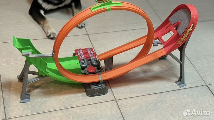 Трасса Hot wheels