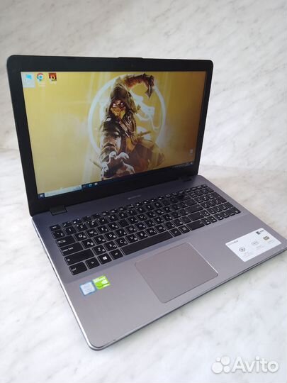 Asus i7-7gen/озу-16гб/Для Игр/Работы/Учебы/FullHD