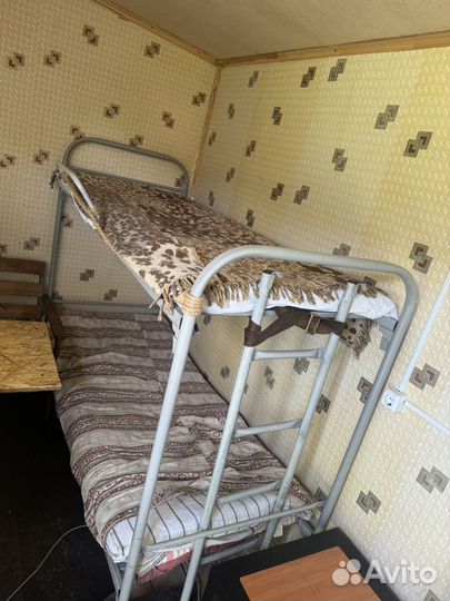 Кровать двухьярусная