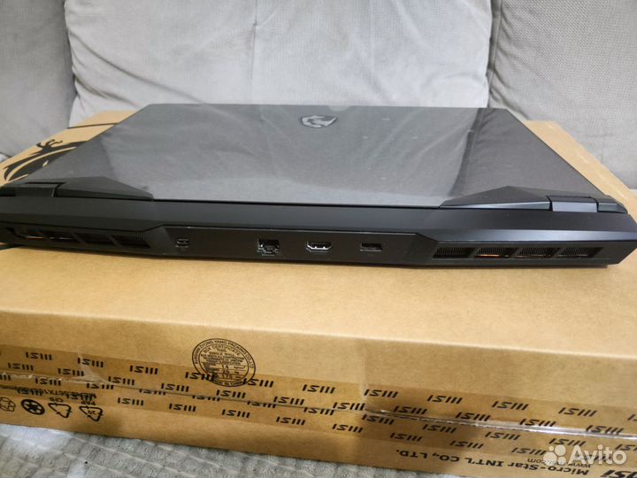 Игровой ноутбук MSI Leopard GP76
