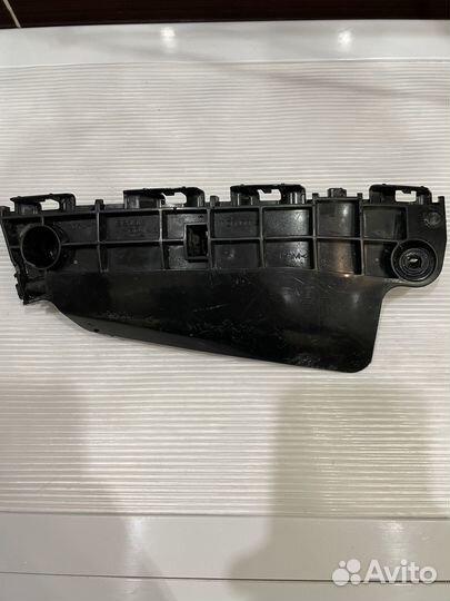 Кронштейн перед. бампера Toyota Land Cruiser 200