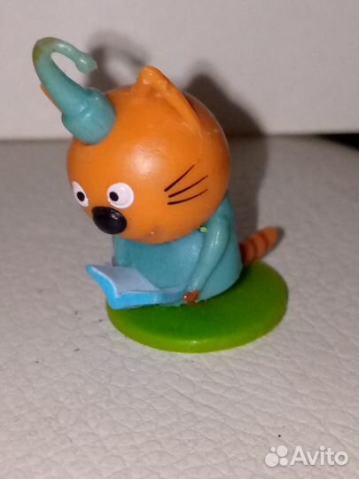 Киндер-сюрприз фигурки 