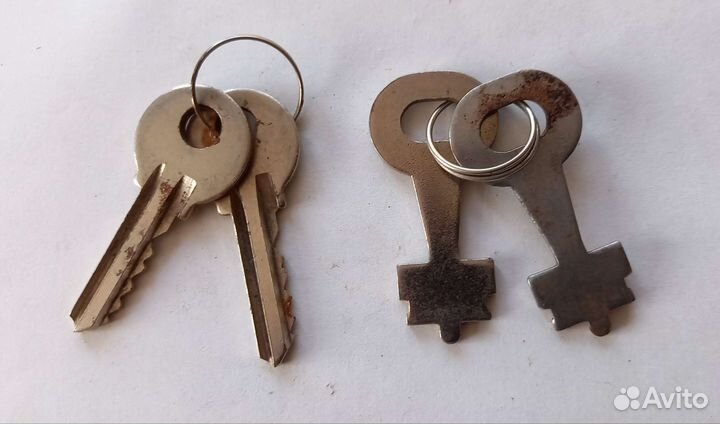 Латунные ключи от советских навесных замков