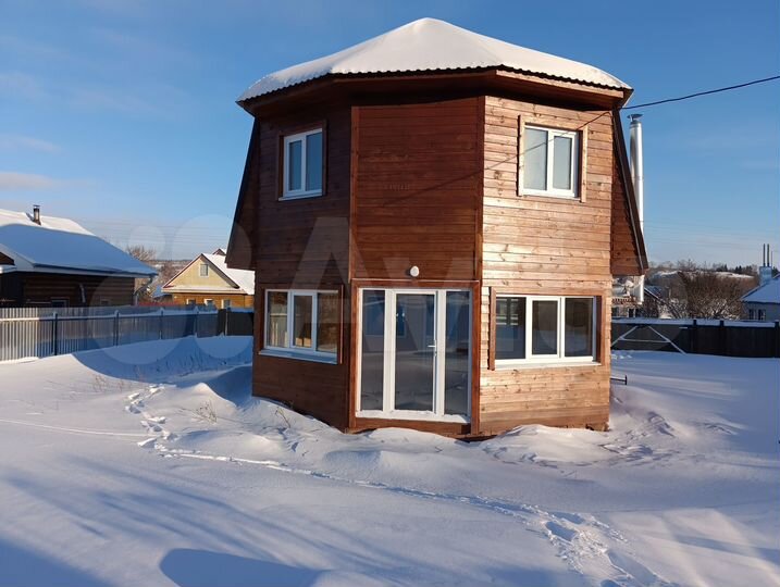 Дом 114 м² на участке 13,8 сот.