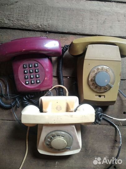 Старинный телефон