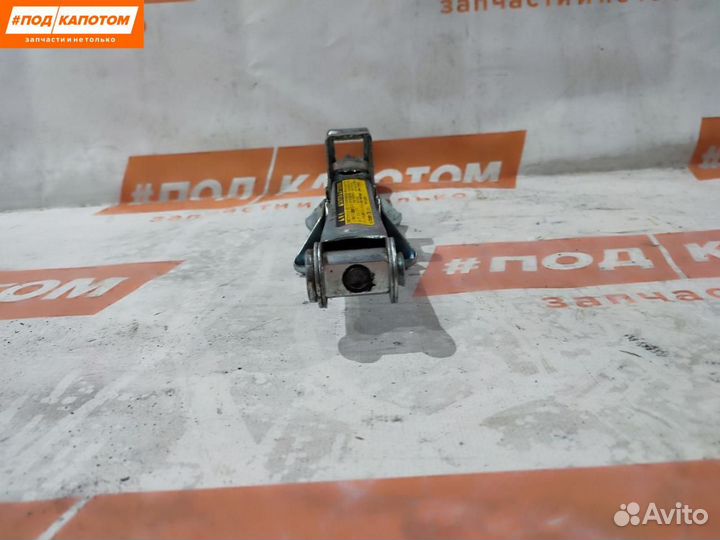 Домкрат Mitsubishi Delica D:5 2008