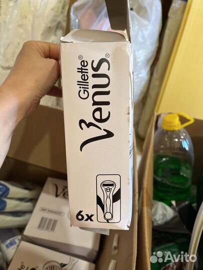 Продаю бритву Gillette Venus женскую с 1 кассетой