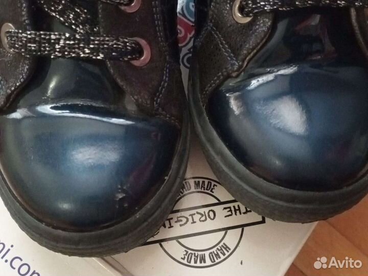 Ботинки для девочки 29 размер лаковые