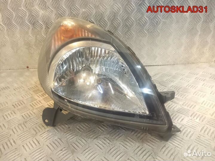 Фара правая Toyota Yaris Verso 1999-2005