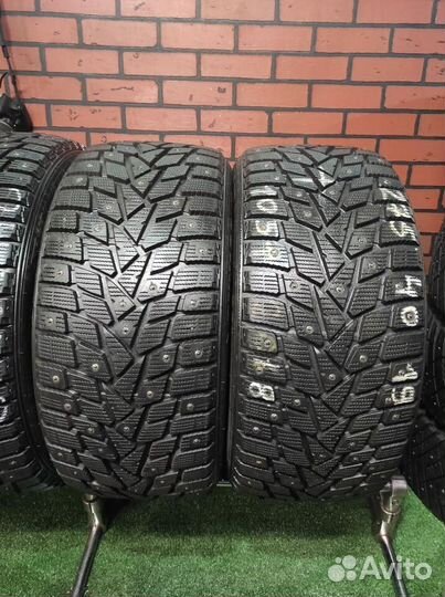 Dunlop SP Winter Ice 02 245/45 R19 и 275/40 R19 105T