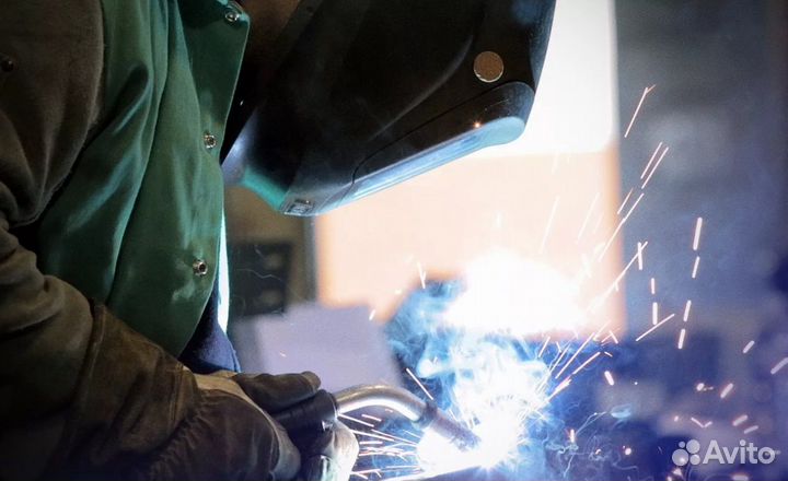 Сварщик на полуавтоматическую сварку