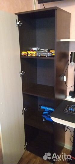 Компьютерный стол для школьника