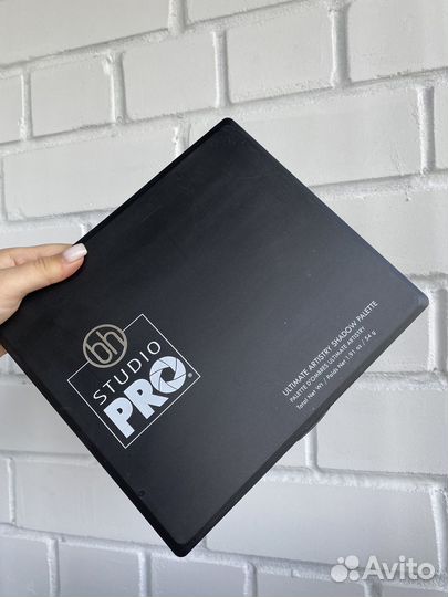 Палетка теней BH Cosmetics studio pro