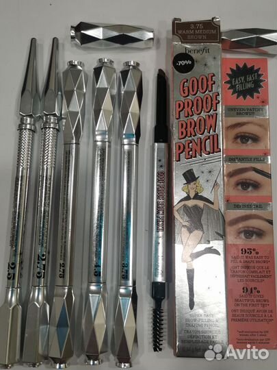 Benefit карандаш для бровей