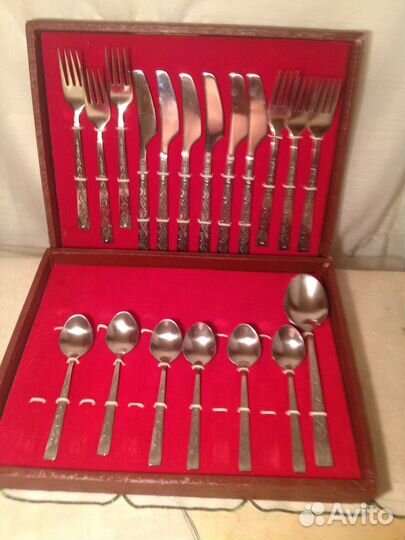 Подарочный набор столовых приборов в коробке