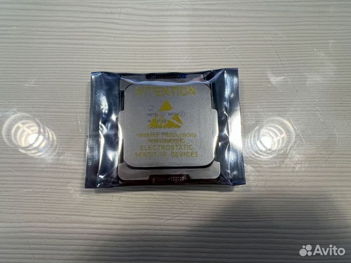 18 core Intel Xeon W-2191B 2,3 ghz