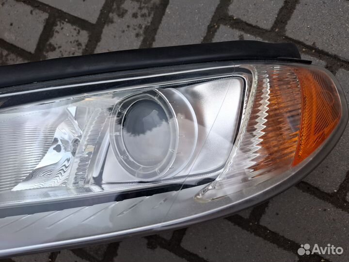 Фары передние volvo xc70,s80,v70