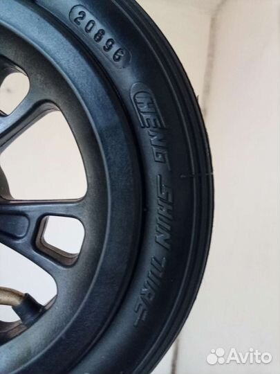 Колесо самоката надувное