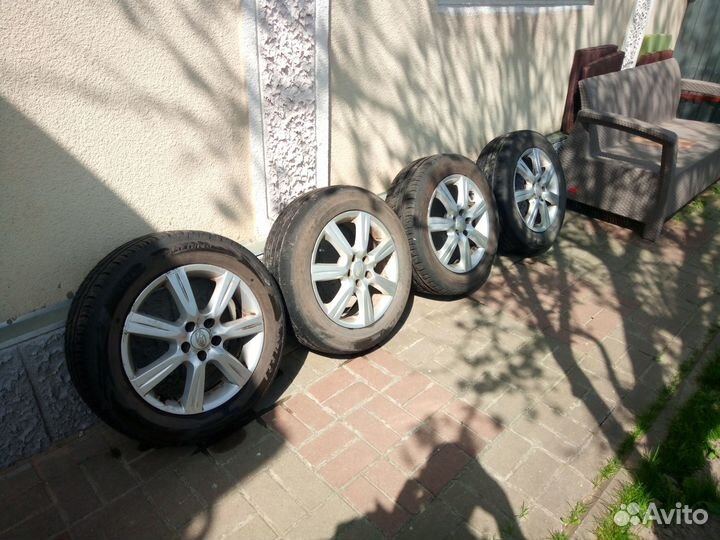 Литые диски Субару с шинами