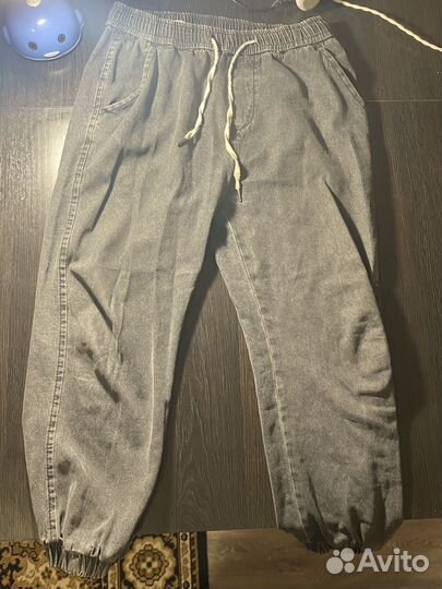 Брюки бананы