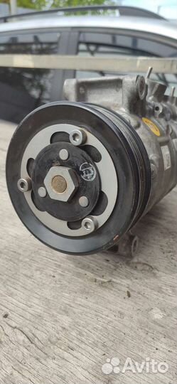 Компрессор кондиционера volkswagen 5Q0820803