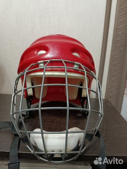 Шлем хоккейный