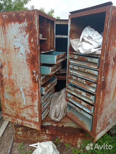 Шкаф для инструментов