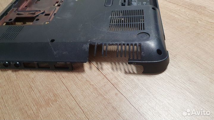 Б/у Нижняя часть корпуса- поддон HP g6-1000