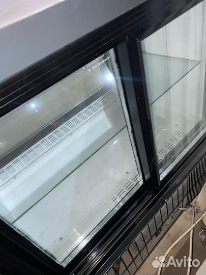 Торговый прилавок-витрина охлаждаемый 90х75х92см