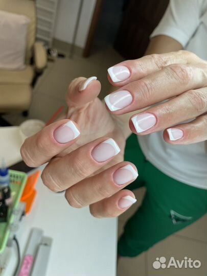Услуги мастера маникюра и педикюра