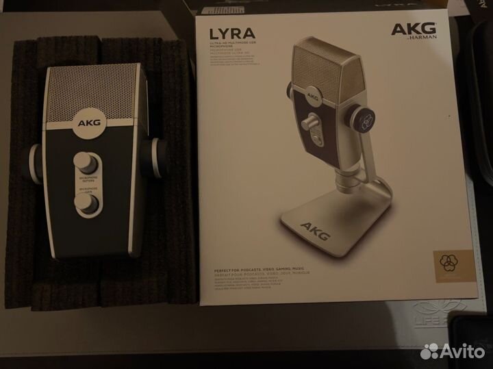 Студийный микрофон AKG Lyra