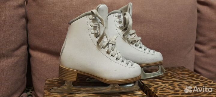 Фигурные коньки jackson