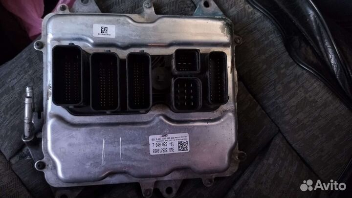 Эбу двигателя mevd1728