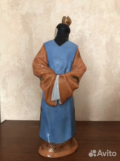 Фарфоровые статуэтки