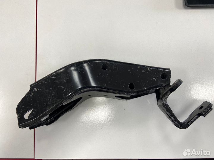 Кронштейн опоры двигателя (задней) lanos