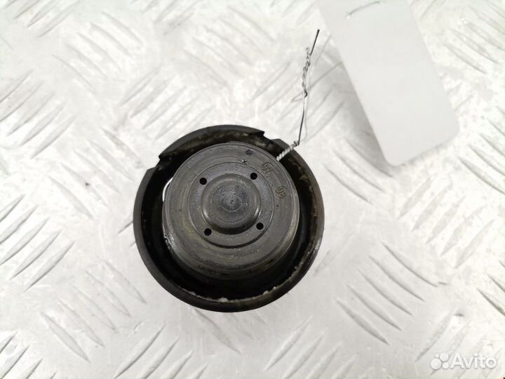 Пробка расширительного бачка Volkswagen Golf 3