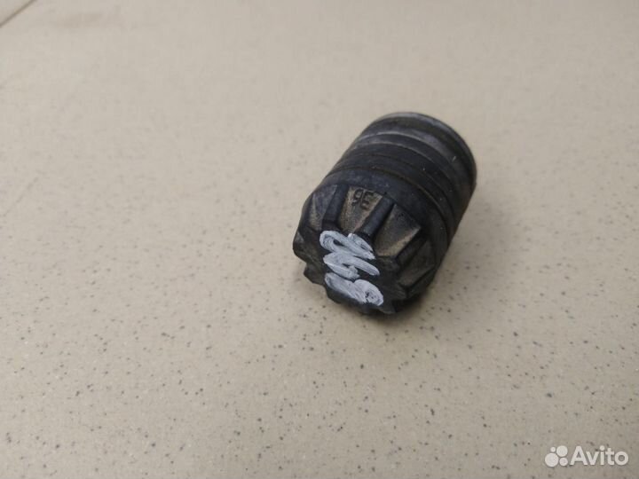 Отбойник капота 1-серия E87/E81 2004