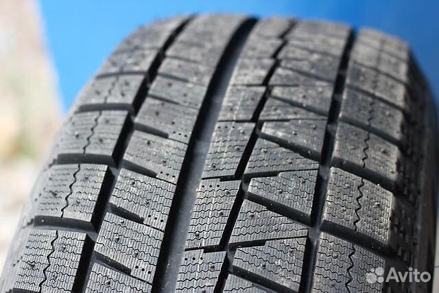 Bridgestone Blizzak Revo GZ 205/65 R16