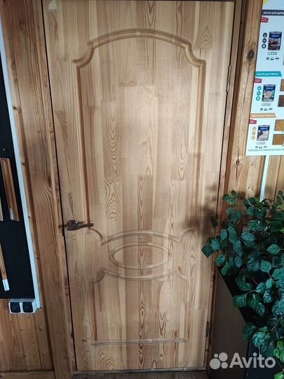 Двери межкомнатные деревянные новые