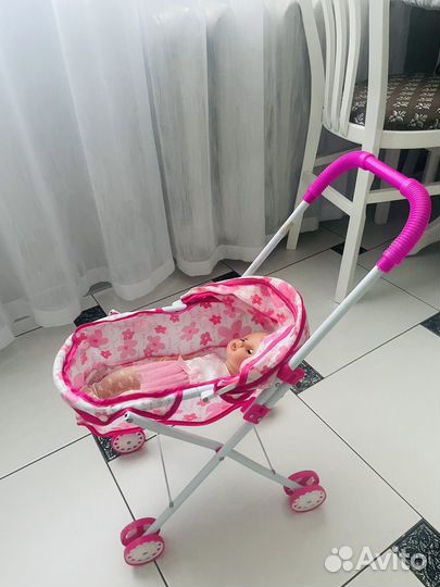 Коляска кукольная и кукла