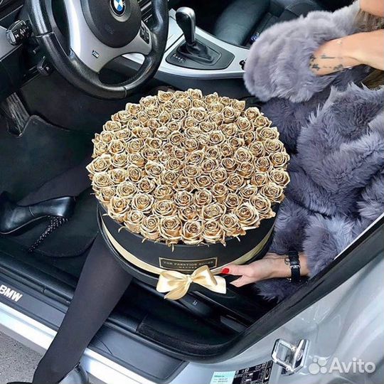 Доставка розы в шляпной коробке