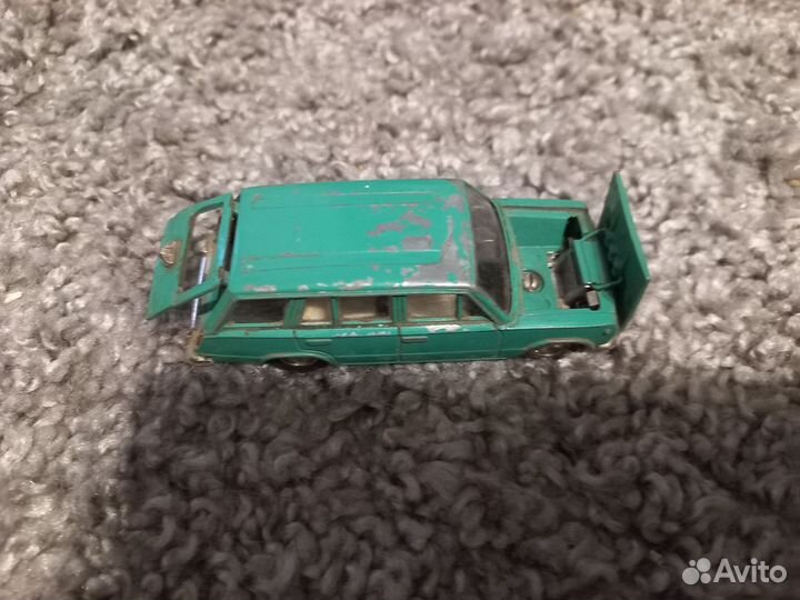 Модель автомобиля Ваз 2102 1/43 СССР