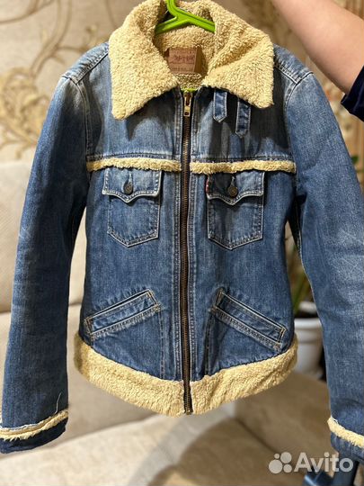 Джинсовая куртка levis S