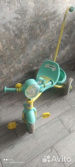 Трехколесный велосипед