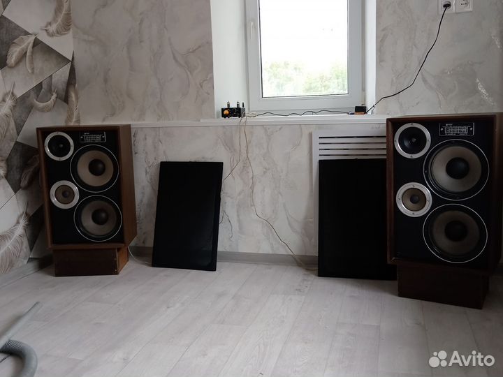 Акустические колонки большие