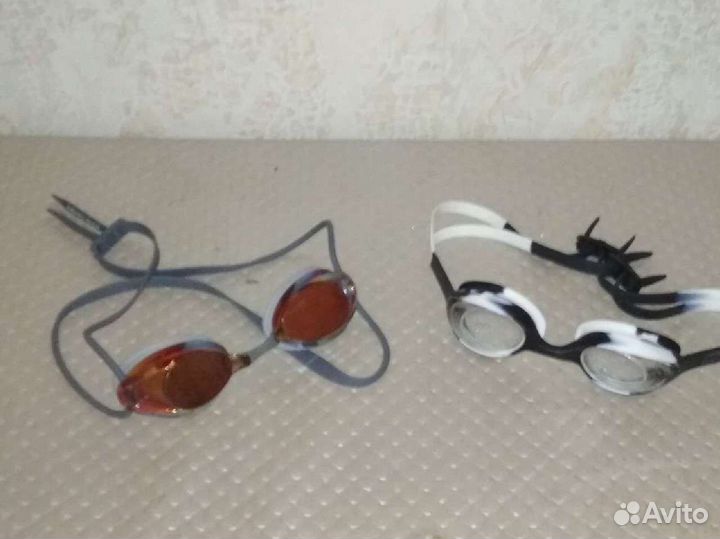 Очки плавательные