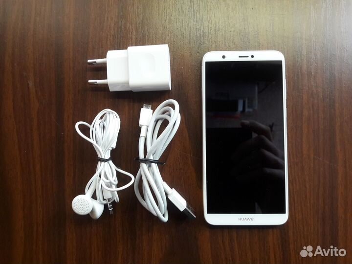 HUAWEI P Smart, 3/32 ГБ
