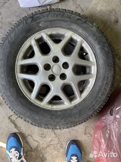 Bridgestone Blizzak Revo1 205/65 R15