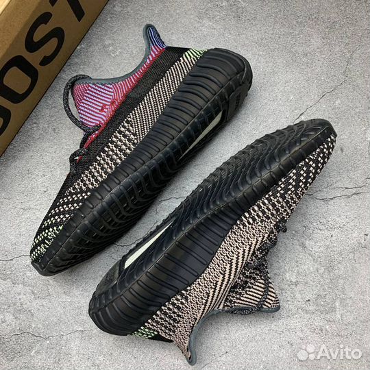 Кроссовки Adidas Yeezy Boost 350 v2 Yecheil