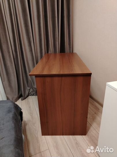 Стол офисный